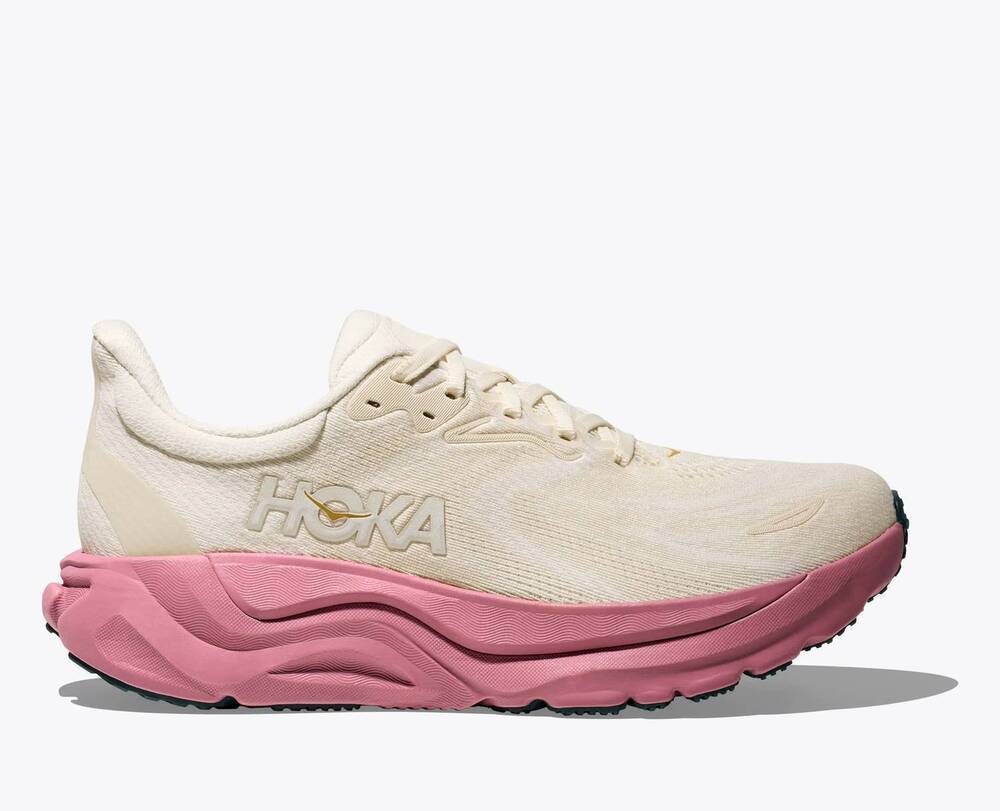 NEW HOKA women's arahi 8 running shoes in alabaster / lingonberry